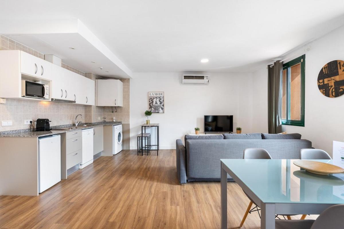 Lodging Apartments Liceu G1 Barcelona Exterior photo