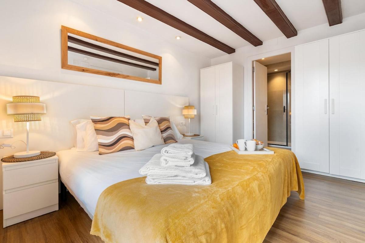 Lodging Apartments Liceu G1 Barcelona Exterior photo